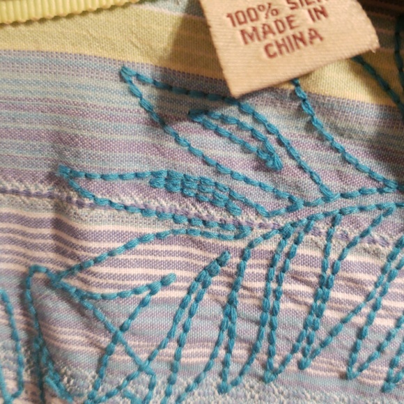 Tommy Bahama men's top - Picture 2 of 3